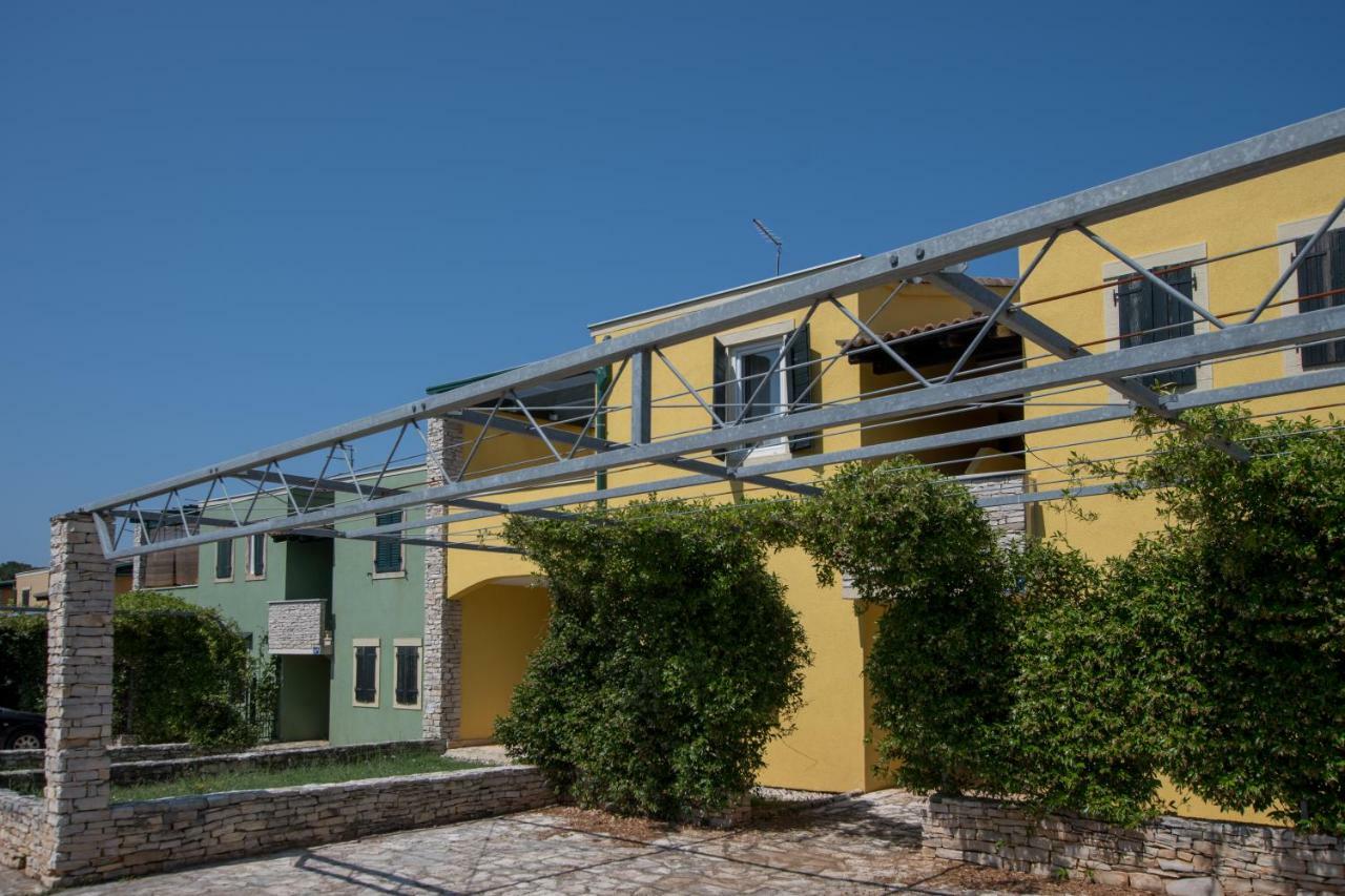 Apartmani Svjetionik Umag Exterior foto